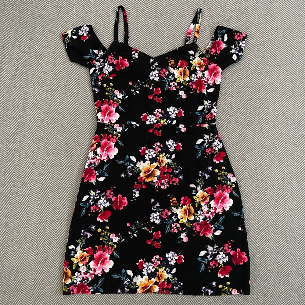 EXPRESS COLD SHOULDER FLORAL DRESS